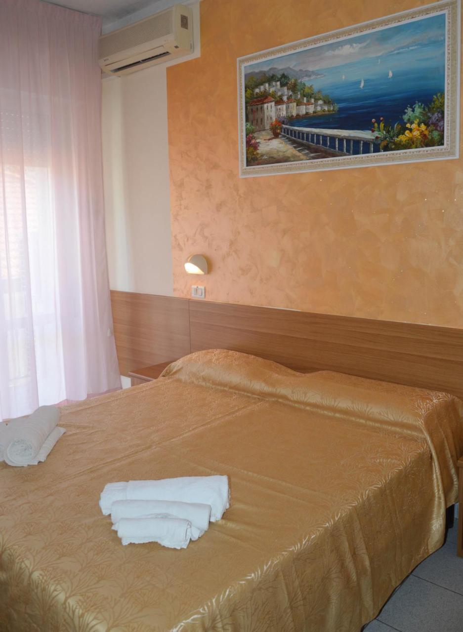 Hotel Karin Marebello ภายนอก รูปภาพ