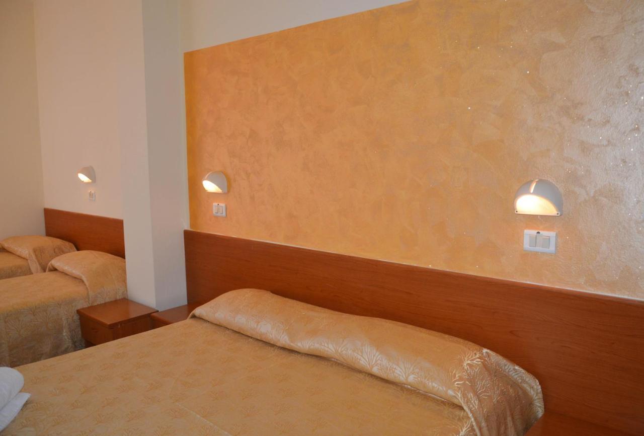 Hotel Karin Marebello ภายนอก รูปภาพ