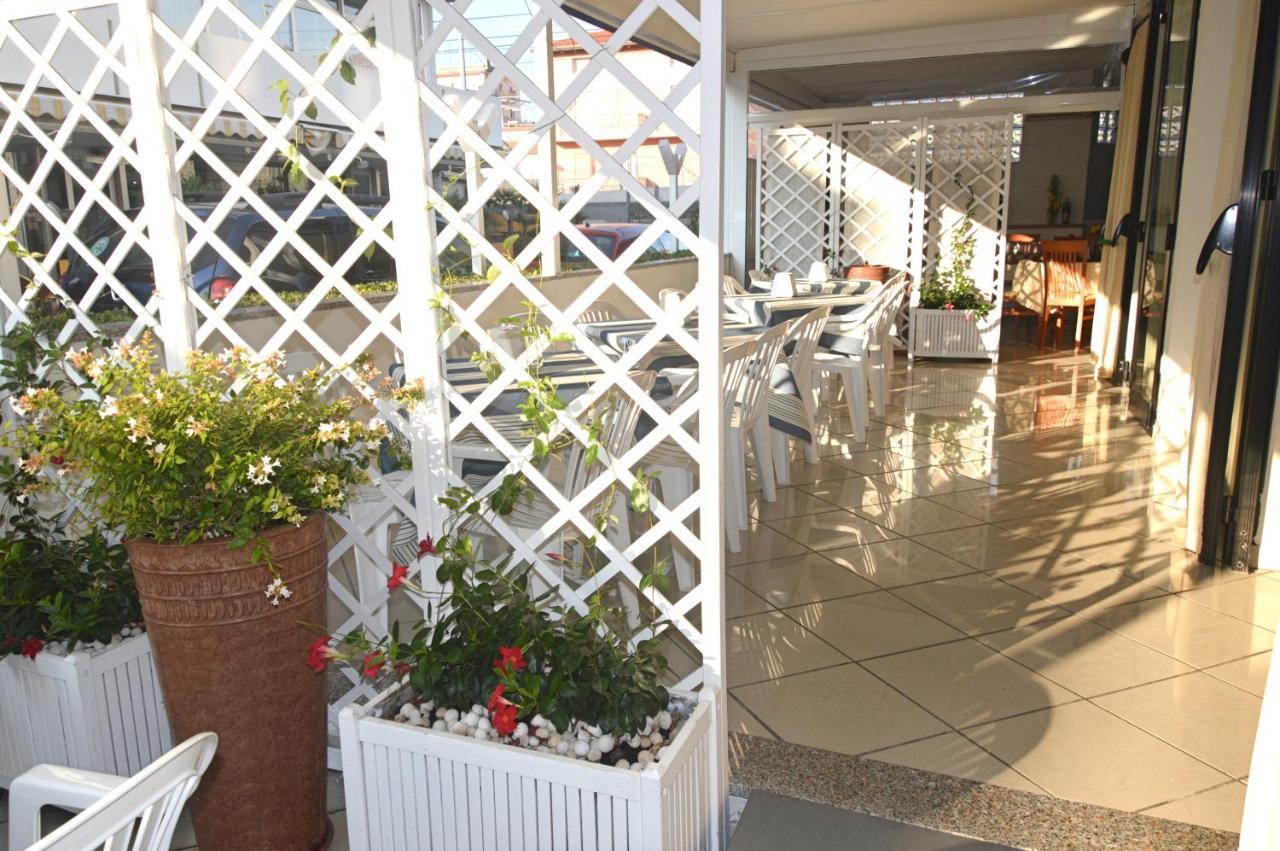 Hotel Karin Marebello ภายนอก รูปภาพ