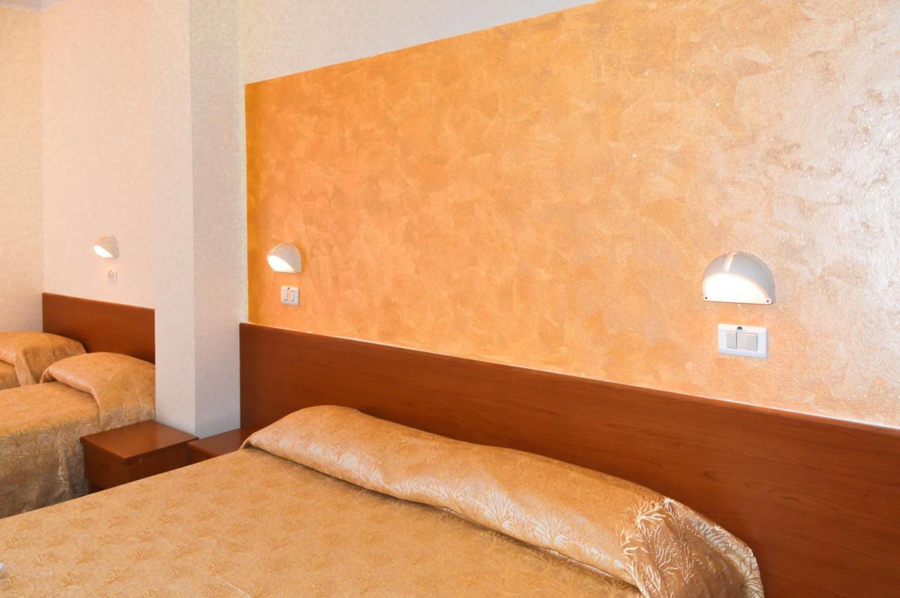 Hotel Karin Marebello ภายนอก รูปภาพ